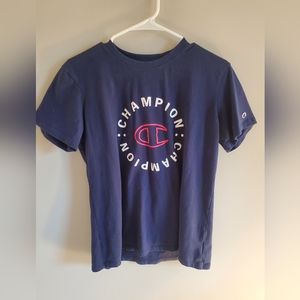 Champion short sleeved T Shirt Womens Small Navy
